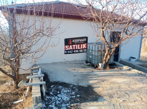 EBRAR EMLAKTAN MEDRESELİK KÖYÜ SATILIK MÜSTAKİL EVLİ 290 M² BAHÇE